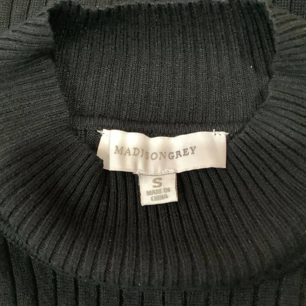 Madison Grey Women's Black Mock Turtleneck sz S Short Sleeve NWT - Picture 6 of 7